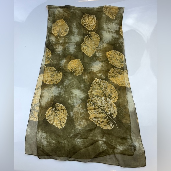 Accessories - Vintage Larioseta Italy 100% Silk Elegant Olive Green Leaf Scarf N276-51